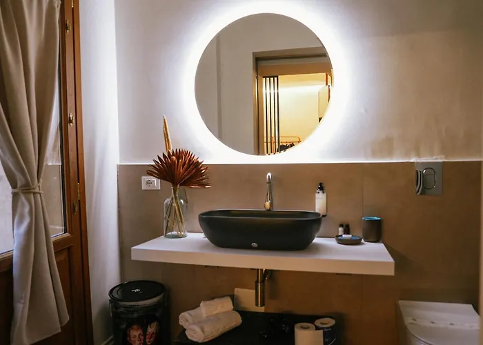 Ginevra Boutique Rooms - Palazzo Leosini - Residenze D'Epoca LʼAquila